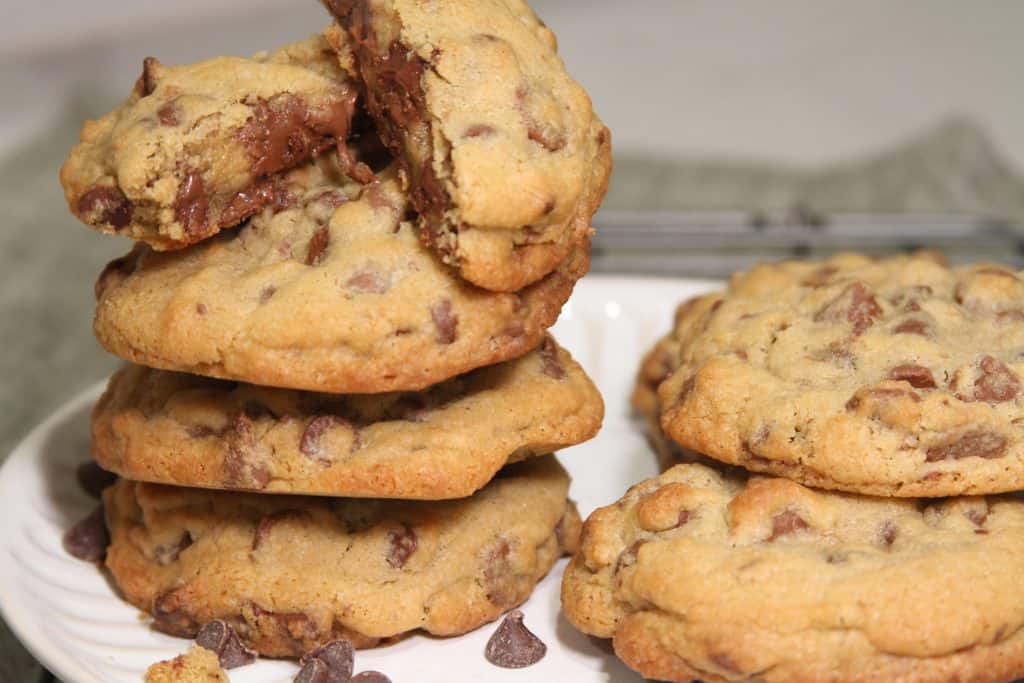 Best Bakery Style Extra Chocolate Thick Chocolate Chip Cookies
